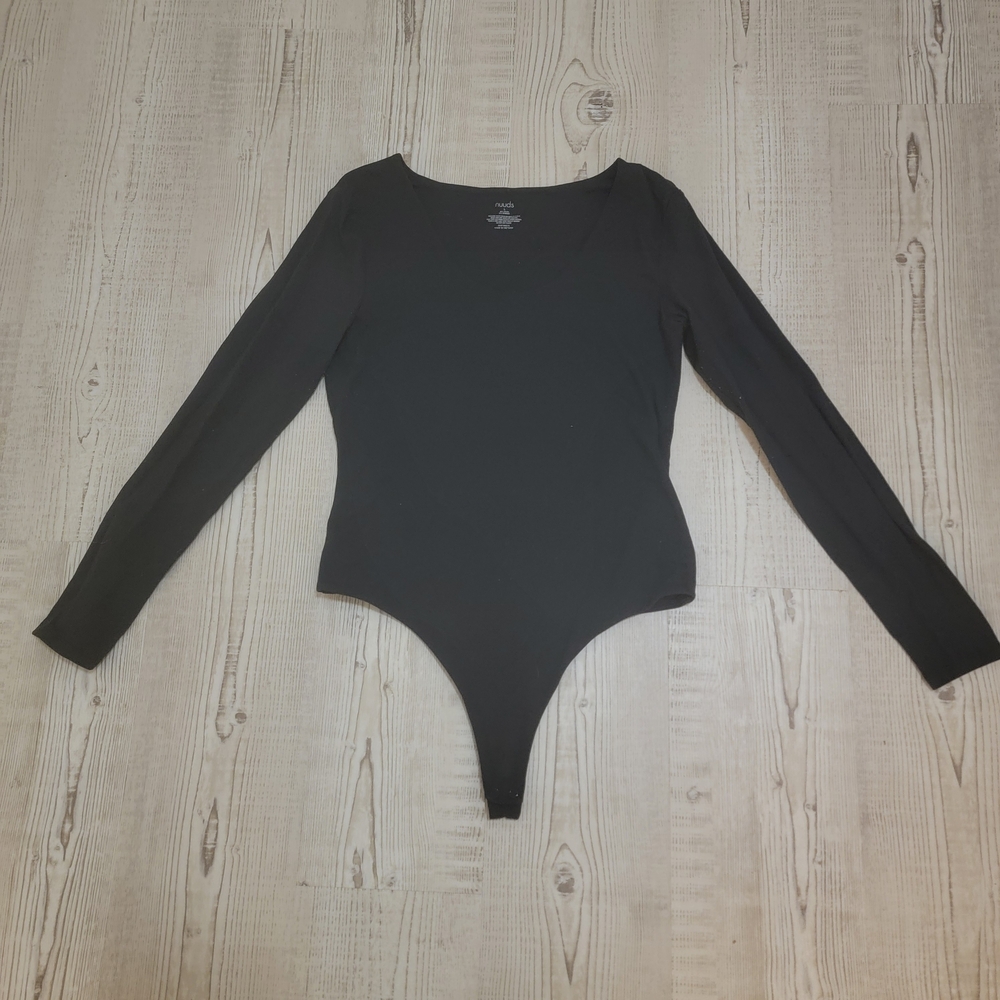 nuuds Black Long-Sleeved Bodysuit Large Classic Versatile Sleek Minimalist